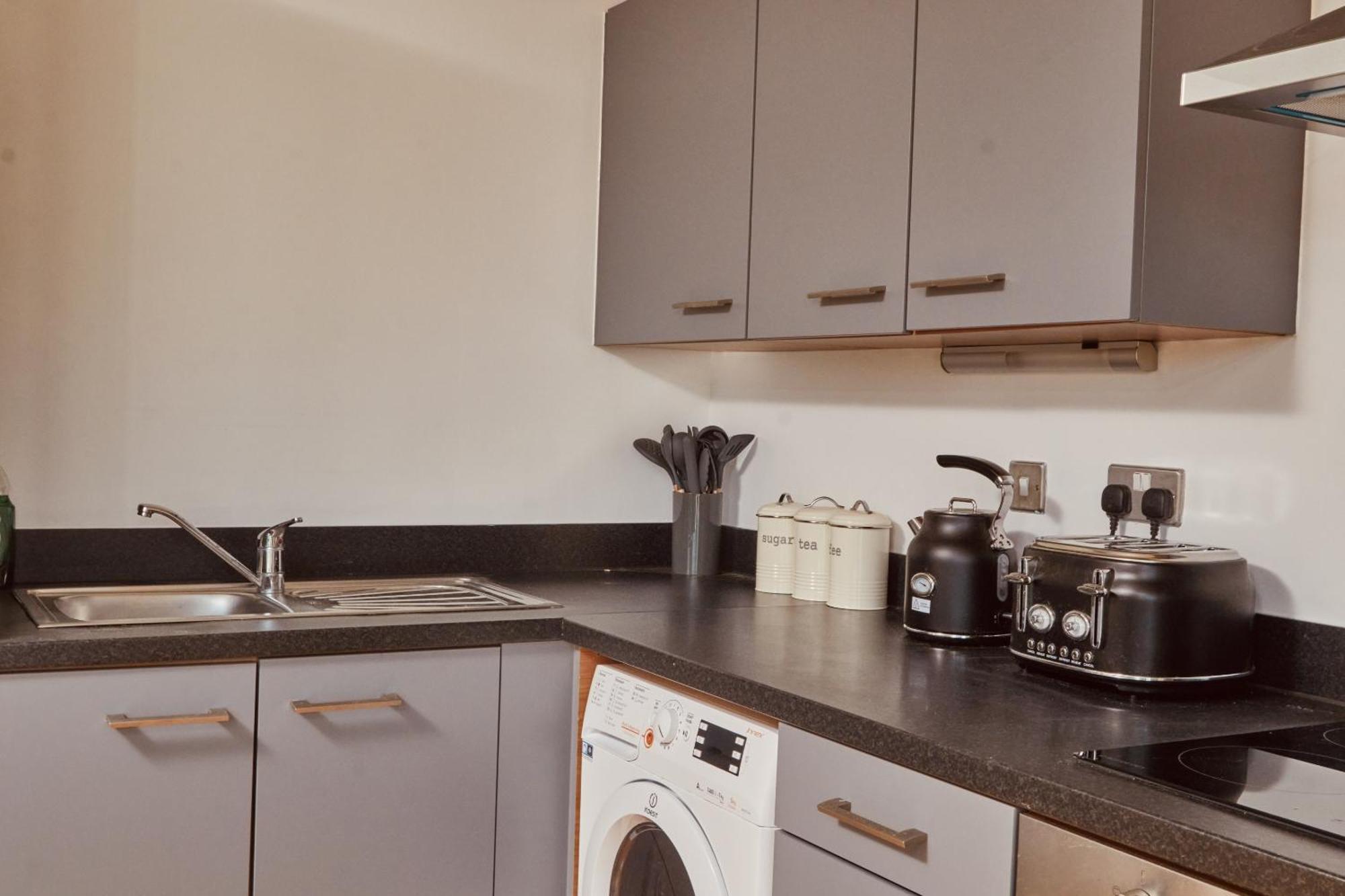 Central Leeds Dock Apt, Free Secure Parking! 2 Bed Bagian luar foto