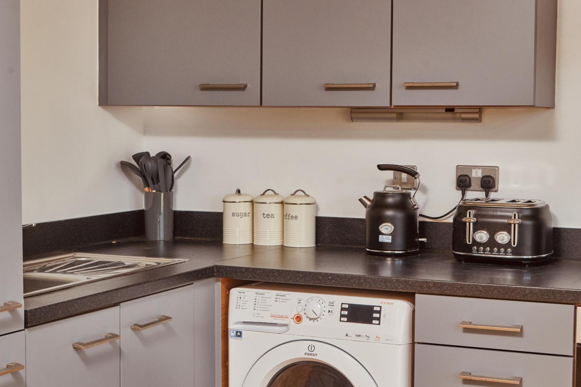 Central Leeds Dock Apt, Free Secure Parking! 2 Bed Bagian luar foto